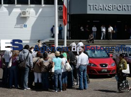 Trabajadores de RUTA se manifiestan en la SCT - ES imagen agencia de fotografía