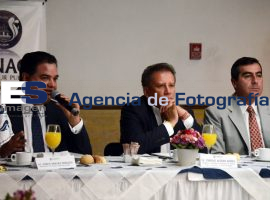 Agüera se reune empresarios de CANACO - ES imagen agencia de fotografía