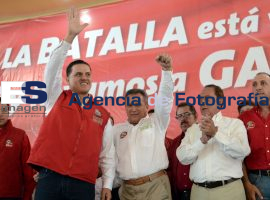 Agüera y Saldoval encabezan encuentro con bases del PRI  - ES imagen agencia de fotografía