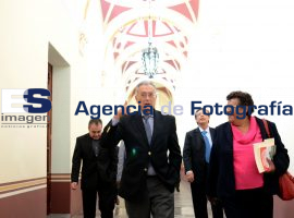 Bartlett presenta libro en defensa del petróleo - ES imagen agencia de fotografía