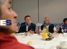 Agüera con organizaciones de asistencia  - ES imagen agencia de fotografía