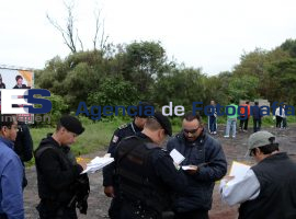 Hallan hombre muerto en ladera del Atoyac  - ES imagen agencia de fotografía