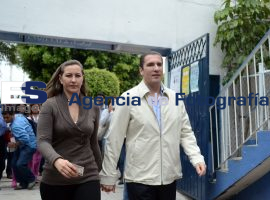 RMV acude a emitir su voto  - ES imagen agencia de fotografía