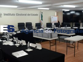 Cotejan actas en el IEE - ES imagen agencia de fotografía