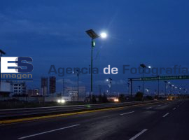 Luminarias ecológicas en el periféricos  - ES imagen agencia de fotografía
