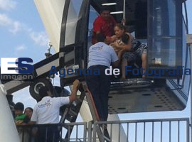 Evacuan usuarios de la estrella de Puebla  - ES imagen agencia de fotografía