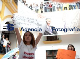 Esparza visita la prepa Lázaro Cárdenas  - ES imagen agencia de fotografía