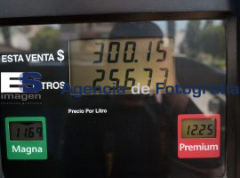 Octavo gasolinazo del año  - ES imagen agencia de fotografía