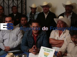 Busca Frente Autentico Campesino más apoyo de gobiernos. - ES imagen agencia de fotografía