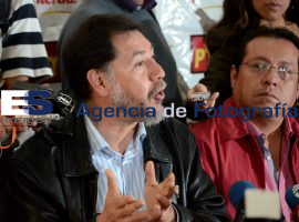 Noroña critica la privatización de PEMEX  - ES imagen agencia de fotografía