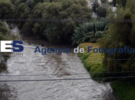 Aumenta el nivel del Atoyac  - ES imagen agencia de fotografía