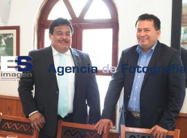 Snte en Puebla favor de la Reforma Educativa y contra bloqueos de la CNTE - ES imagen agencia de fotografía