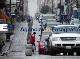 Continuarán las lluvias en la capital  - ES imagen agencia de fotografía
