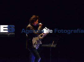 Saúl Hernández en concierto  - ES imagen agencia de fotografía