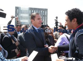 Regala Rafael Moreno Valle boletos para el concierto de Emmanuel y Mijares en el CIS - ES imagen agencia de fotografía