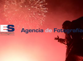 Fuegos artificiales durante las fiestas patrias en los fuertes  - ES imagen agencia de fotografía