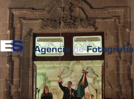 Encabeza Rafael Moreno Valle el grito de independencia en Puebla - ES imagen agencia de fotografía