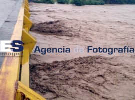 Crece río Tlapaneco en Icvamilpa - ES imagen agencia de fotografía