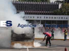 Simulacro en Ciudad Universitaria BUAP 2013 - ES imagen agencia de fotografía