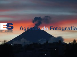 Popocatepetl al atardecer 2013 - ES imagen agencia de fotografía