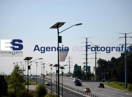 Lámparas solares  - ES imagen agencia de fotografía