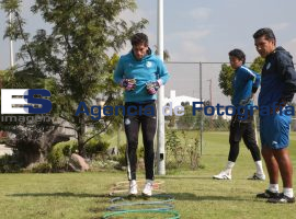 Entrena el Puebla F.C. en La Noria - ES imagen agencia de fotografía