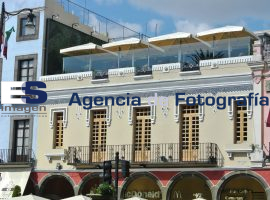 Abre McDonla´s terrasa en el segundo piso - ES imagen agencia de fotografía
