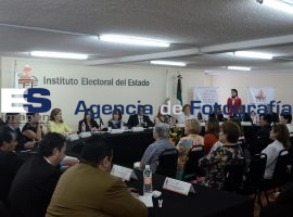 IEE organiza foro a 60 años del voto femenino  - ES imagen agencia de fotografía