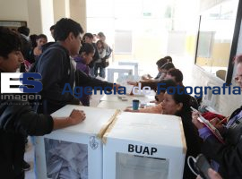 Elección en la Facultad de Biología - ES imagen agencia de fotografía