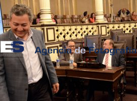 Congreso modifica ley del agua... no, mejor luego  - ES imagen agencia de fotografía