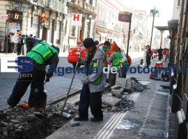 Instalan cableado subterraneo en Av. Reforma - ES imagen agencia de fotografía