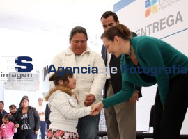 DIF entrega auxiliares auditivos  - ES imagen agencia de fotografía