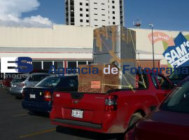 El BUne Fin, la pantalla para Navidad  - ES imagen agencia de fotografía