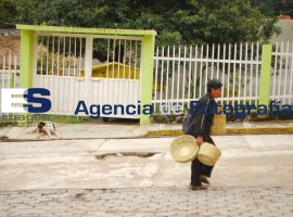 En contra de las minas habitantes de Tetela - ES imagen agencia de fotografía