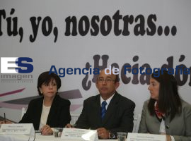Foro "Tu, Yo, Nosotras, Hacia Donde Vamos?" - ES imagen agencia de fotografía