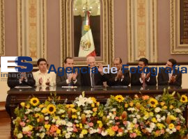 Palou recibe reconocimiento de  congreso  - ES imagen agencia de fotografía