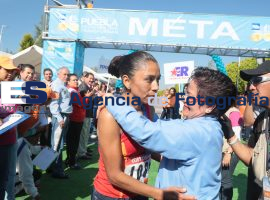 Ana Patricia Torres 1er lugar del Maratón Estrella de Puebla 2013 - ES imagen agencia de fotografía