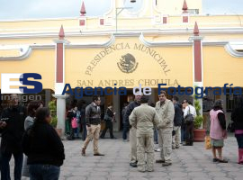 Cabildo acuerda destitución de Coyotl  - ES imagen agencia de fotografía