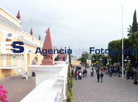 Regidores piden a congreso destitución de Coyotl  - ES imagen agencia de fotografía