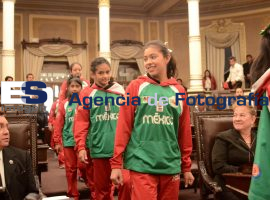 Las bayotas son reconocidas por el Congreso  - ES imagen agencia de fotografía