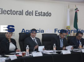 Discute IEE elección en Puebla - ES imagen agencia de fotografía