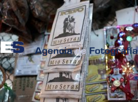 Amor y dinero, lo que todos quieren en 2014 - ES imagen agencia de fotografía