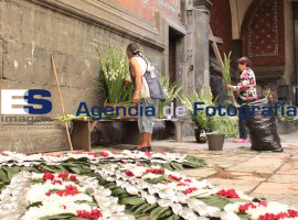 Habitantes del barrio de la Luz se preparan para la fiesta - ES imagen agencia de fotografía