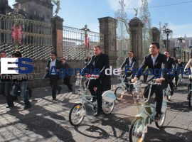 Prueba piloto , sistema de bicicletas públuicas "SMARTBIKE" - ES imagen agencia de fotografía