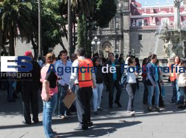 Desalojo de edificios por sismo  - ES imagen agencia de fotografía