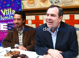 Villa iluminada  - ES imagen agencia de fotografía