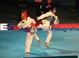 María Espinoza queda fuera del Campeonato Mundial de Taekwondo 2013 - ES imagen agencia de fotografía