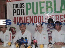 Aspirantes del Frente Juvenil Prisita - ES imagen agencia de fotografía