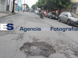 Baches en 11 Oriente  - ES imagen agencia de fotografía