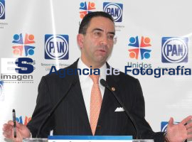 Lozano informa triunfo ante Manuel Bartlett - ES imagen agencia de fotografía